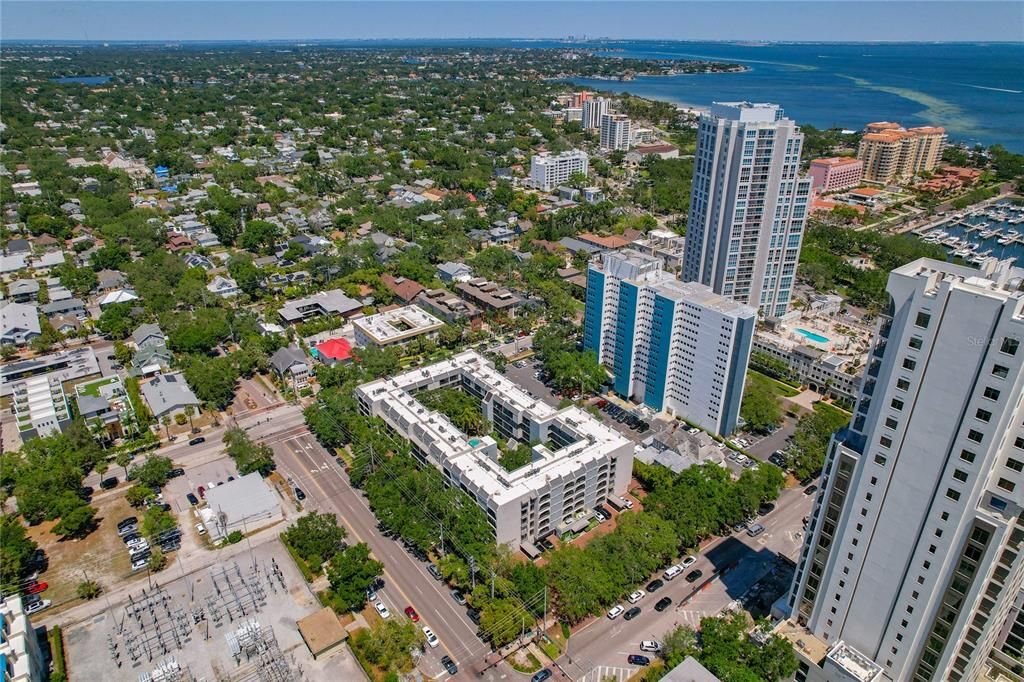 For Sale: $470,000 (2 beds, 1 baths, 1035 Square Feet)