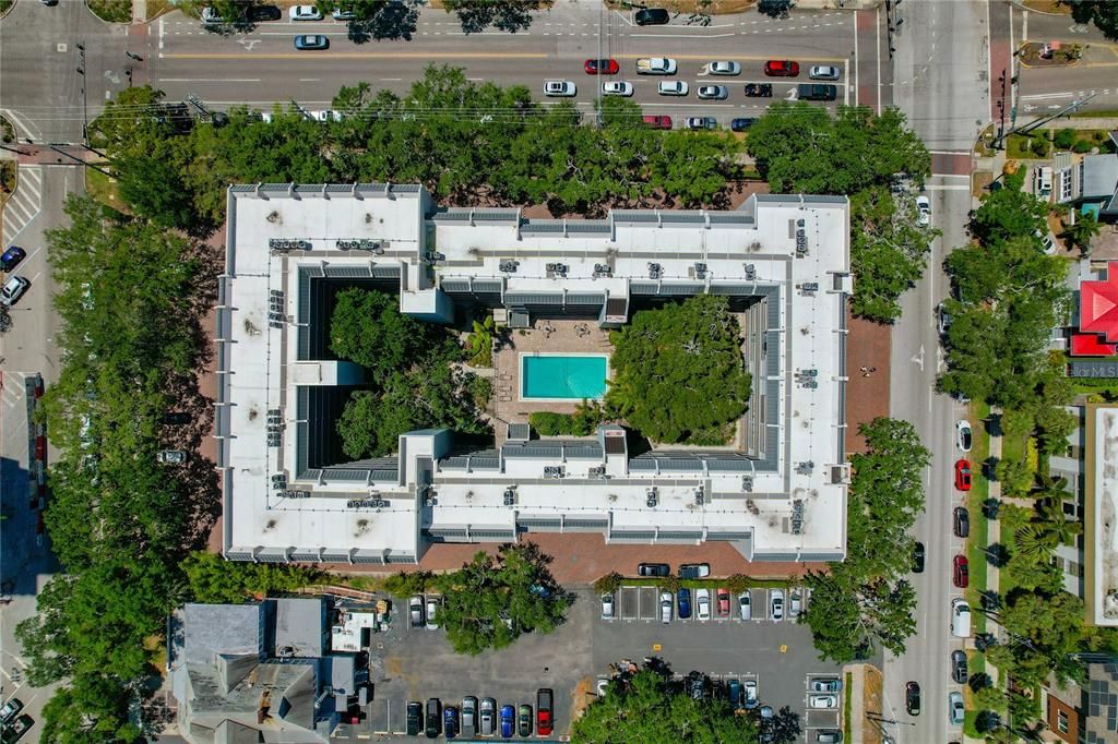 For Sale: $470,000 (2 beds, 1 baths, 1035 Square Feet)