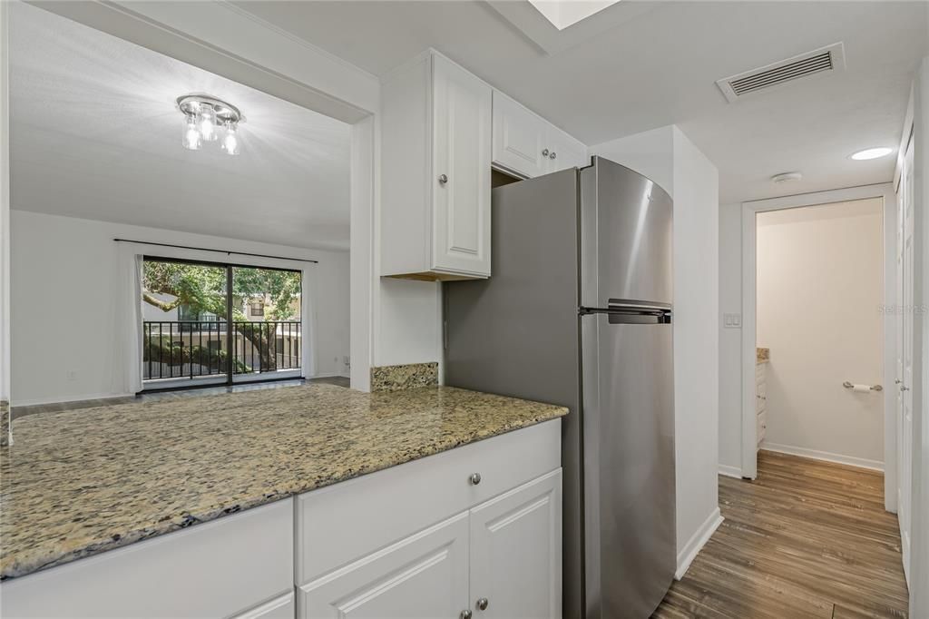 For Sale: $470,000 (2 beds, 1 baths, 1035 Square Feet)