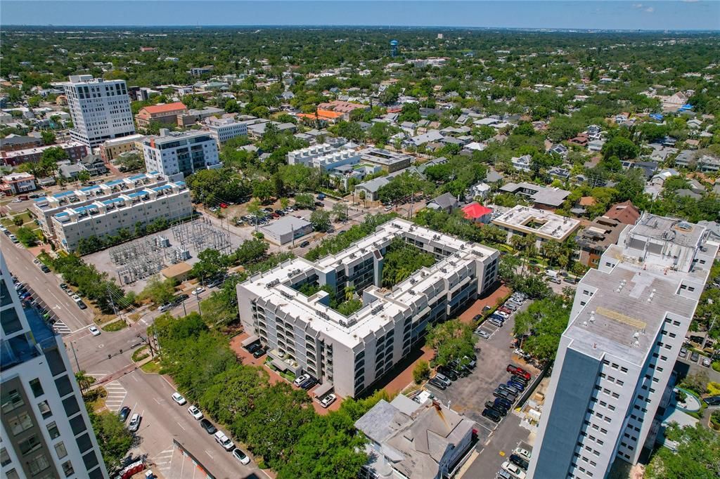 For Sale: $470,000 (2 beds, 1 baths, 1035 Square Feet)