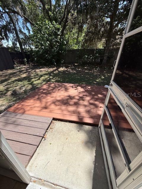 For Sale: $165,000 (2 beds, 1 baths, 1014 Square Feet)