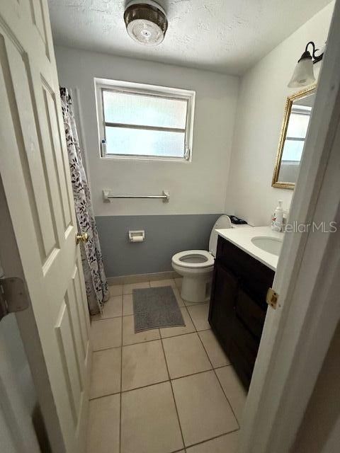 For Sale: $165,000 (2 beds, 1 baths, 1014 Square Feet)