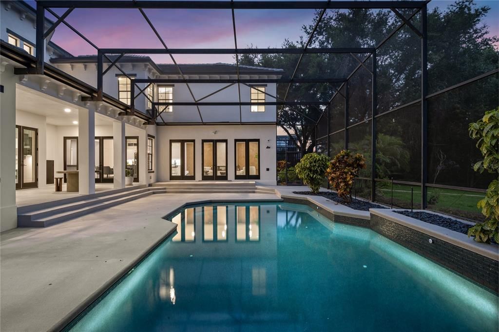 For Sale: $2,895,000 (5 beds, 5 baths, 5853 Square Feet)