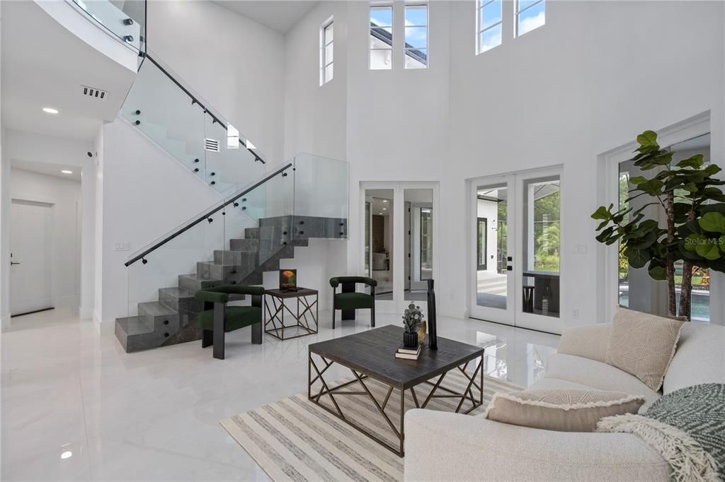 For Sale: $2,895,000 (5 beds, 5 baths, 5853 Square Feet)