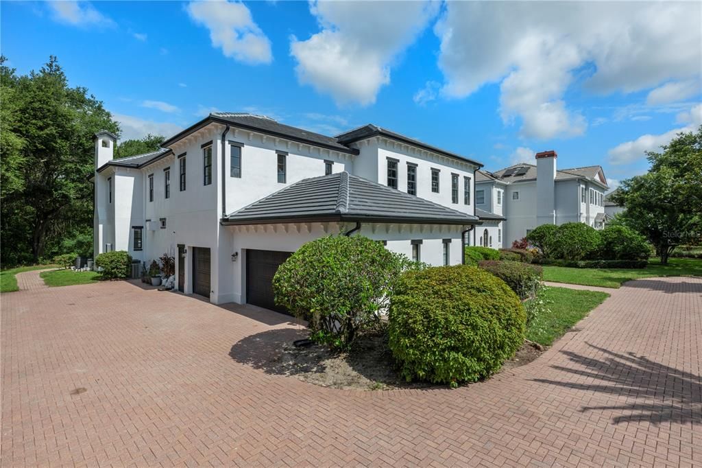 For Sale: $2,895,000 (5 beds, 5 baths, 5853 Square Feet)