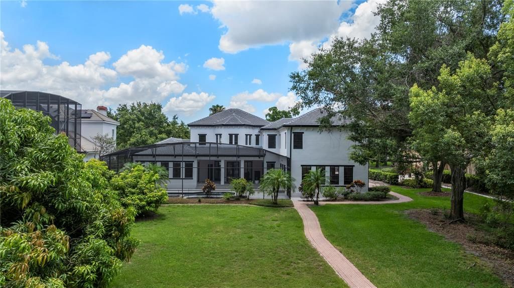 For Sale: $2,895,000 (5 beds, 5 baths, 5853 Square Feet)