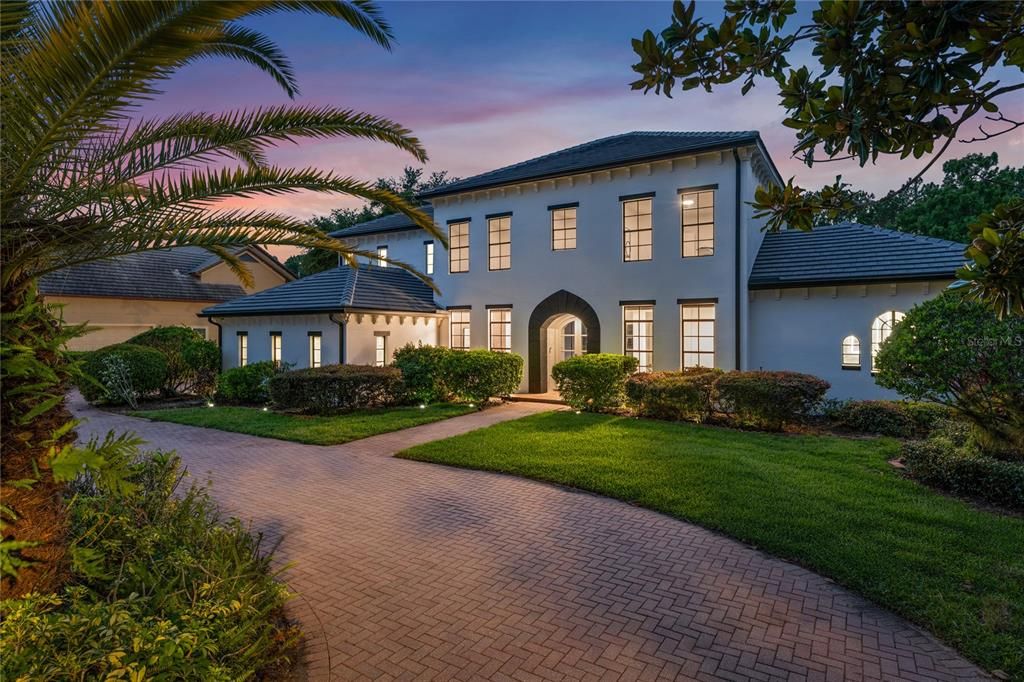 For Sale: $2,895,000 (5 beds, 5 baths, 5853 Square Feet)