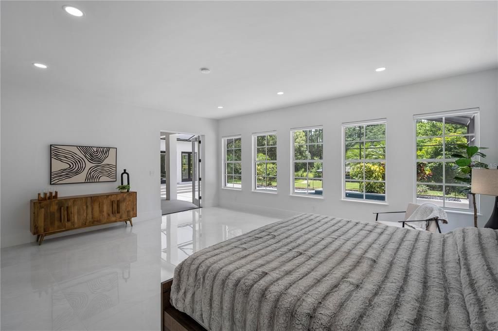 For Sale: $2,895,000 (5 beds, 5 baths, 5853 Square Feet)