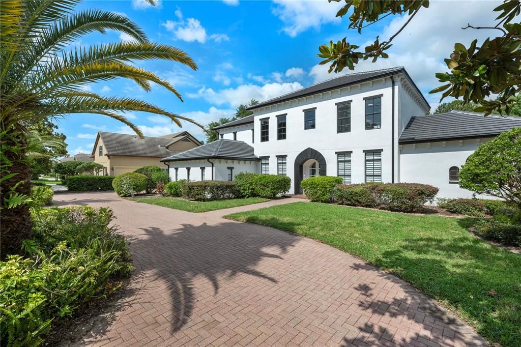 For Sale: $2,895,000 (5 beds, 5 baths, 5853 Square Feet)