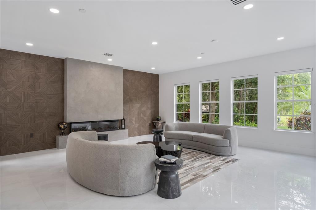 For Sale: $2,895,000 (5 beds, 5 baths, 5853 Square Feet)
