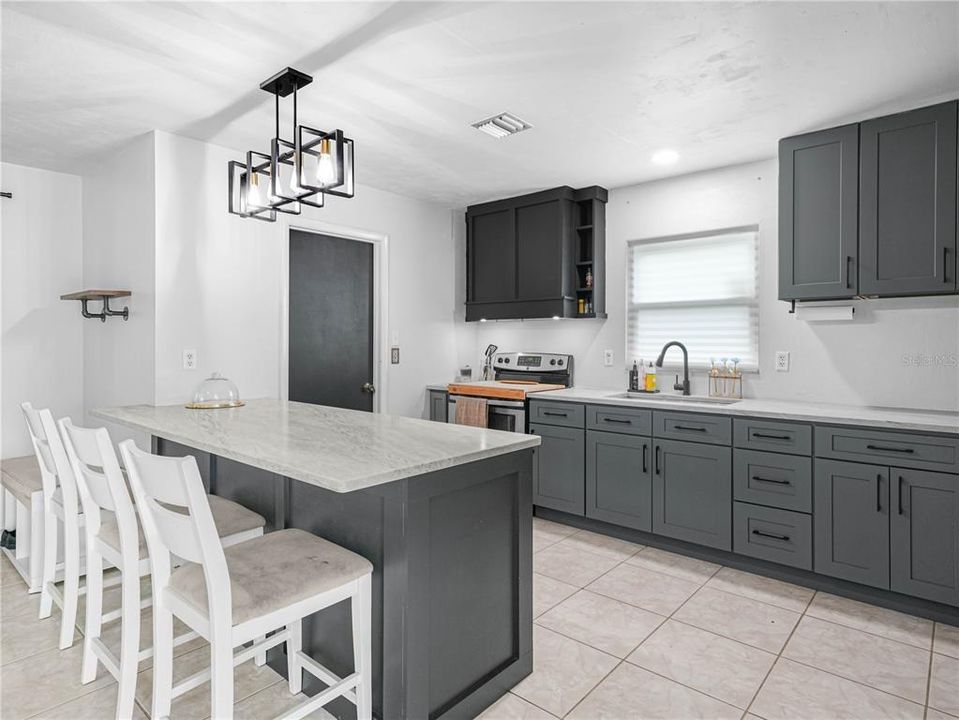 待售: $379,000 (3 贝兹, 2 浴室, 1506 平方英尺)