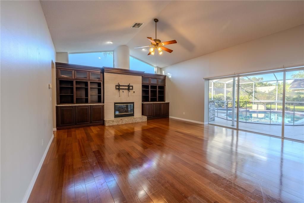 На продажу: $898,000 (4 спален, 3 ванн, 3597 Квадратных фут)