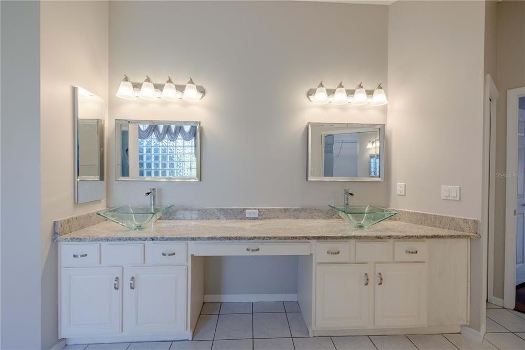 На продажу: $898,000 (4 спален, 3 ванн, 3597 Квадратных фут)