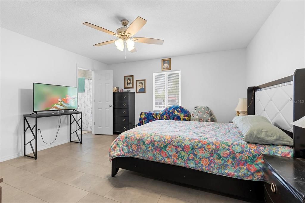 На продажу: $790,000 (4 спален, 4 ванн, 4304 Квадратных фут)