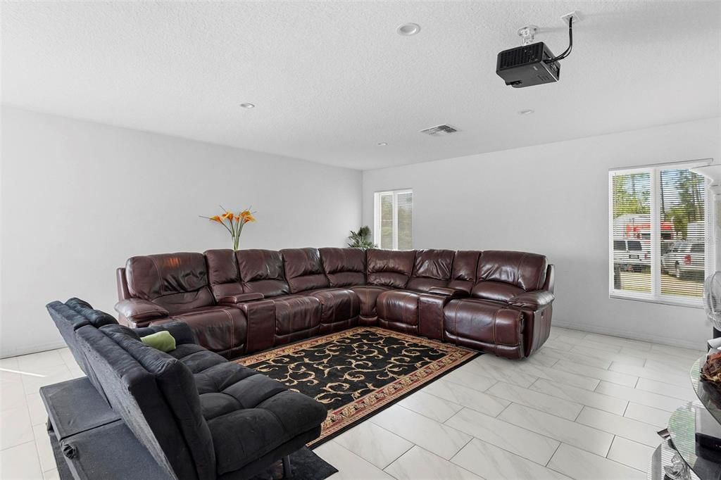 На продажу: $790,000 (4 спален, 4 ванн, 4304 Квадратных фут)