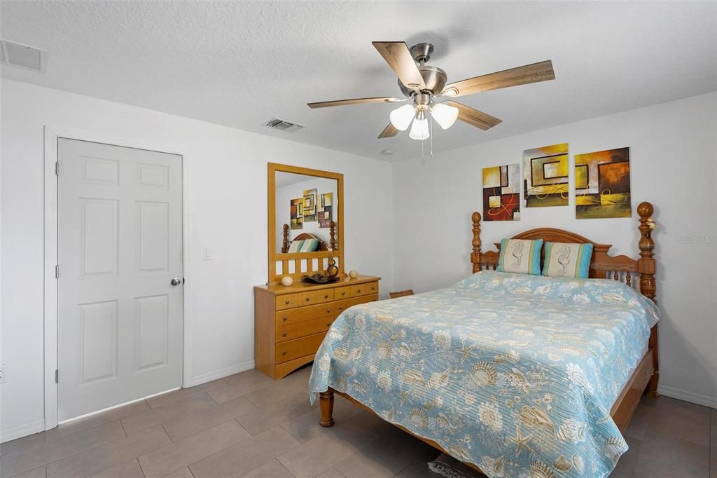 На продажу: $790,000 (4 спален, 4 ванн, 4304 Квадратных фут)