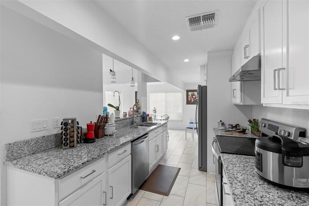 На продажу: $790,000 (4 спален, 4 ванн, 4304 Квадратных фут)