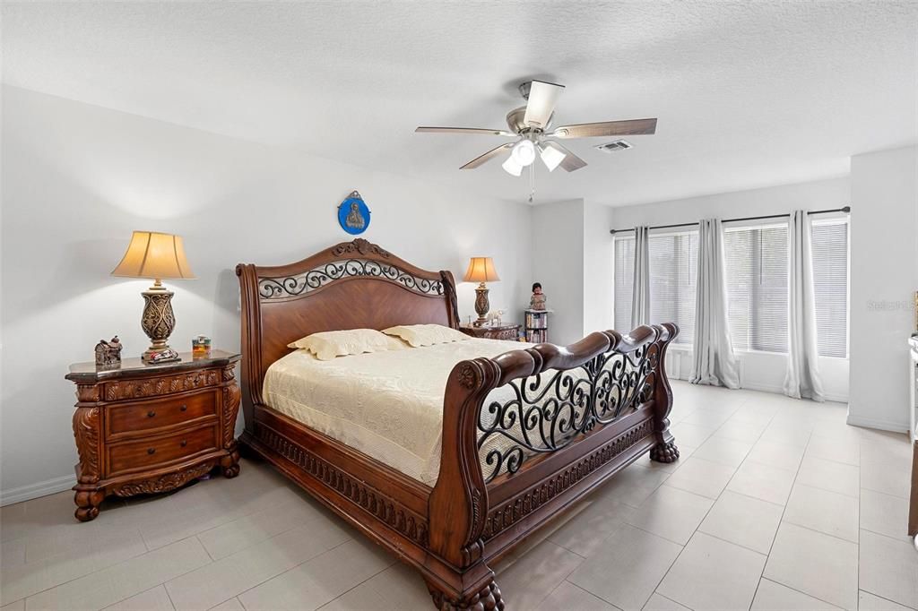 На продажу: $790,000 (4 спален, 4 ванн, 4304 Квадратных фут)