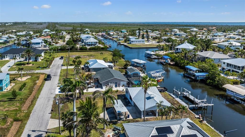 待售: $419,000 (0.23 acres)