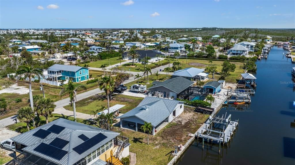 待售: $419,000 (0.23 acres)