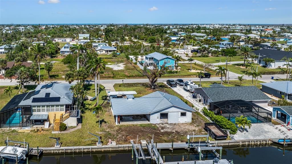 待售: $419,000 (0.23 acres)