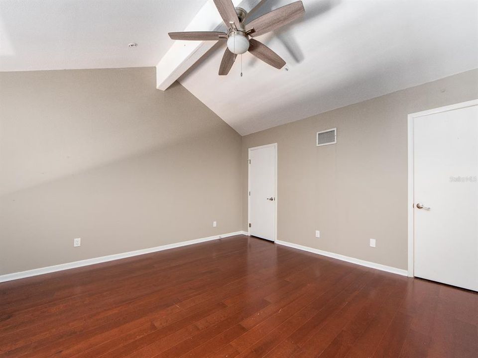 For Sale: $499,900 (3 beds, 3 baths, 1700 Square Feet)