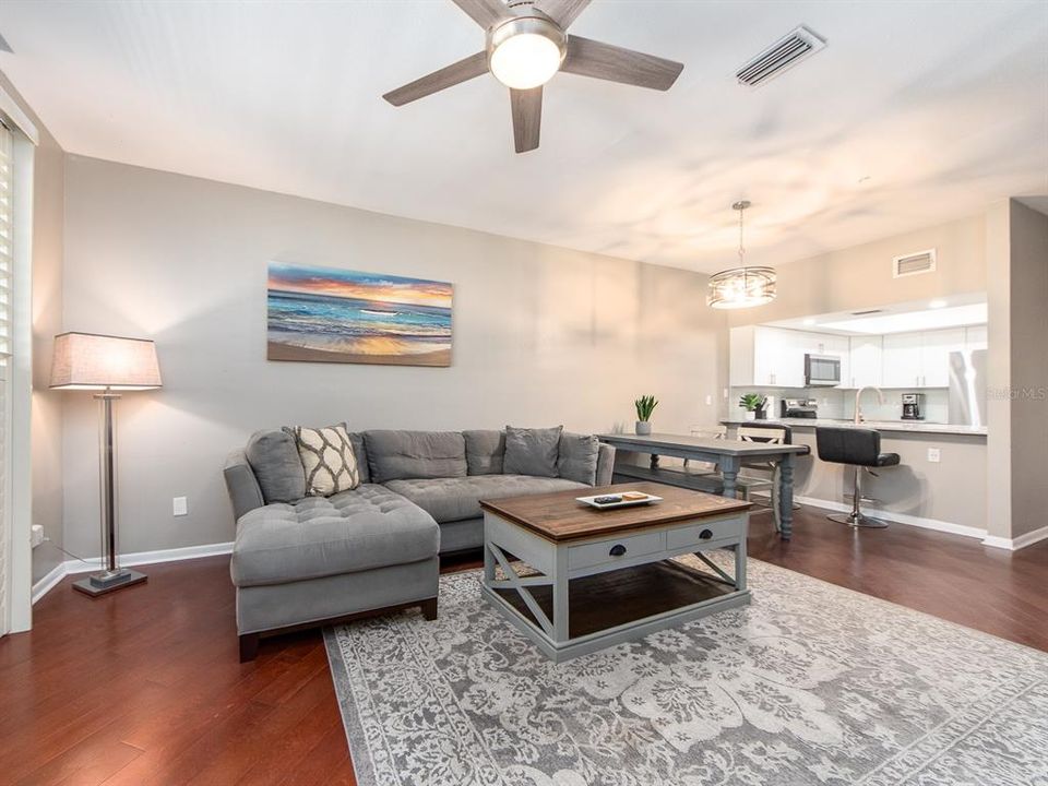 For Sale: $499,900 (3 beds, 3 baths, 1700 Square Feet)