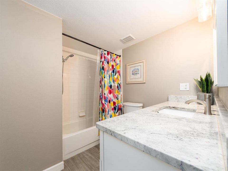 For Sale: $499,900 (3 beds, 3 baths, 1700 Square Feet)