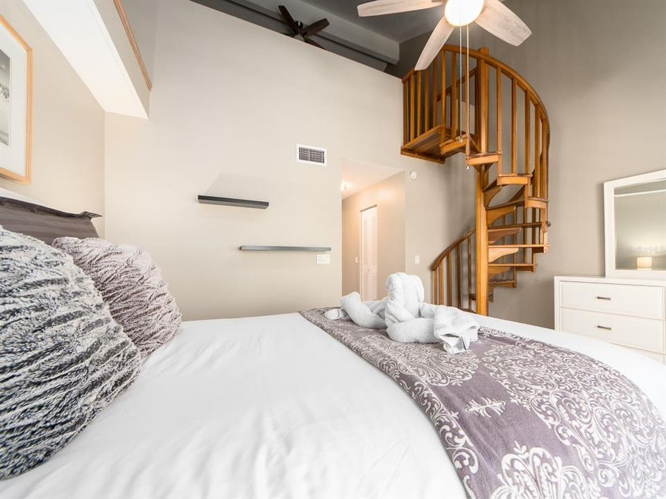 For Sale: $499,900 (3 beds, 3 baths, 1700 Square Feet)