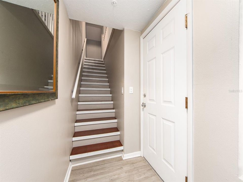 For Sale: $499,900 (3 beds, 3 baths, 1700 Square Feet)