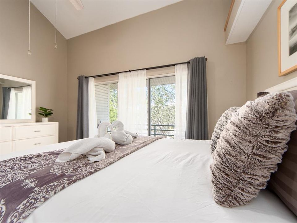 For Sale: $499,900 (3 beds, 3 baths, 1700 Square Feet)