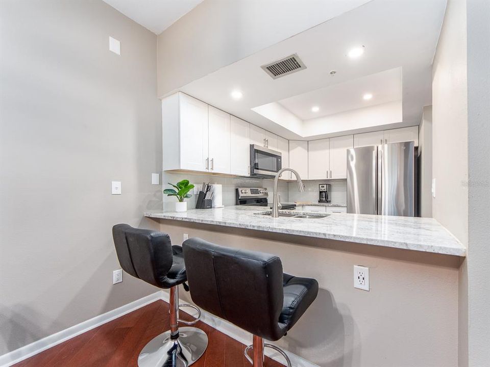 For Sale: $499,900 (3 beds, 3 baths, 1700 Square Feet)