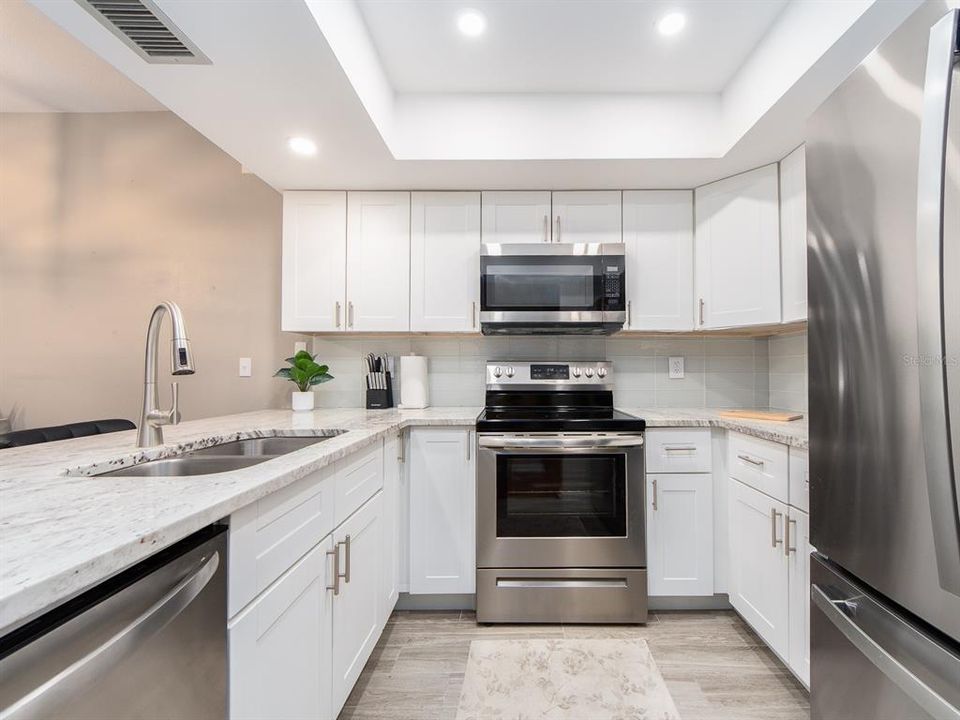 For Sale: $499,900 (3 beds, 3 baths, 1700 Square Feet)