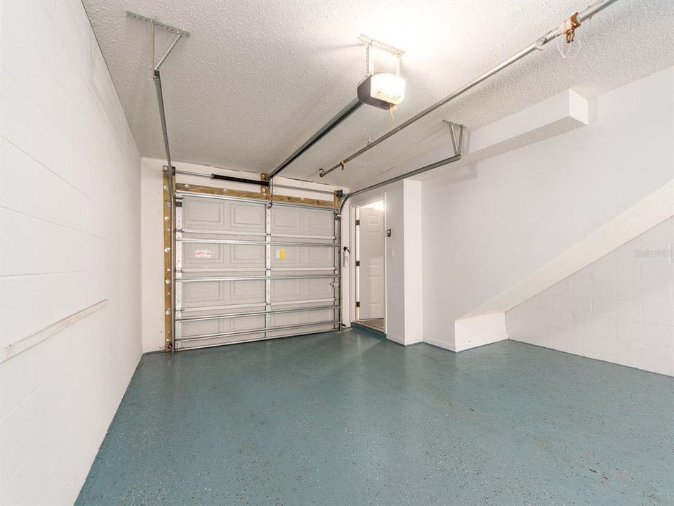 For Sale: $499,900 (3 beds, 3 baths, 1700 Square Feet)