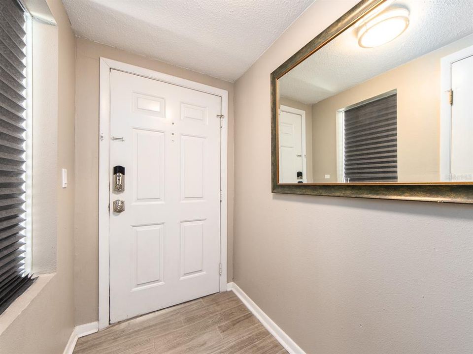 For Sale: $499,900 (3 beds, 3 baths, 1700 Square Feet)