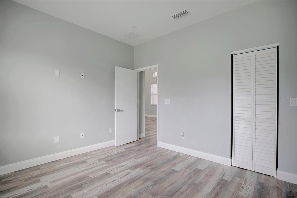 For Sale: $285,000 (3 beds, 2 baths, 1524 Square Feet)