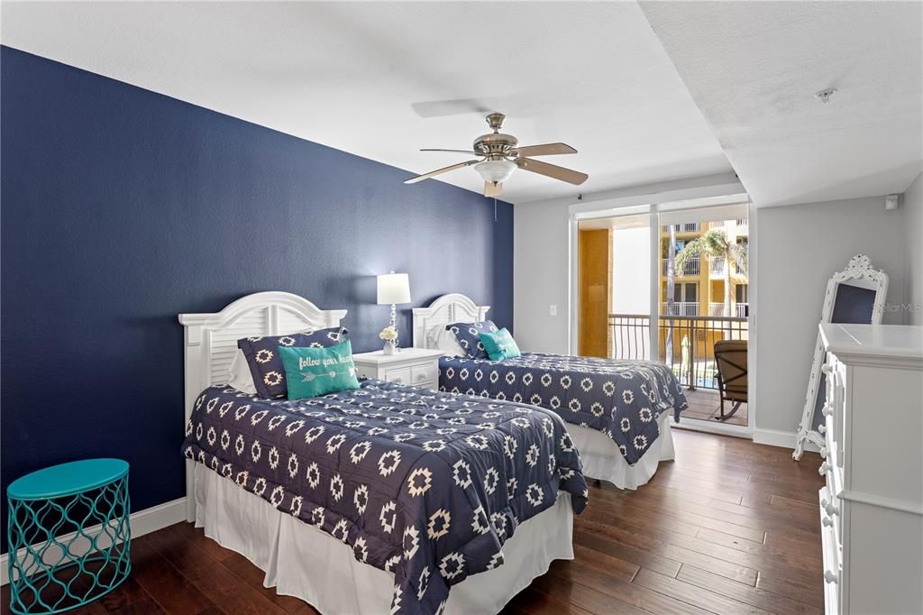 For Sale: $1,150,000 (3 beds, 3 baths, 2005 Square Feet)