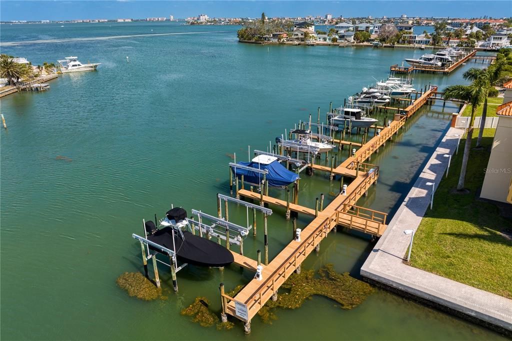 For Sale: $1,150,000 (3 beds, 3 baths, 2005 Square Feet)