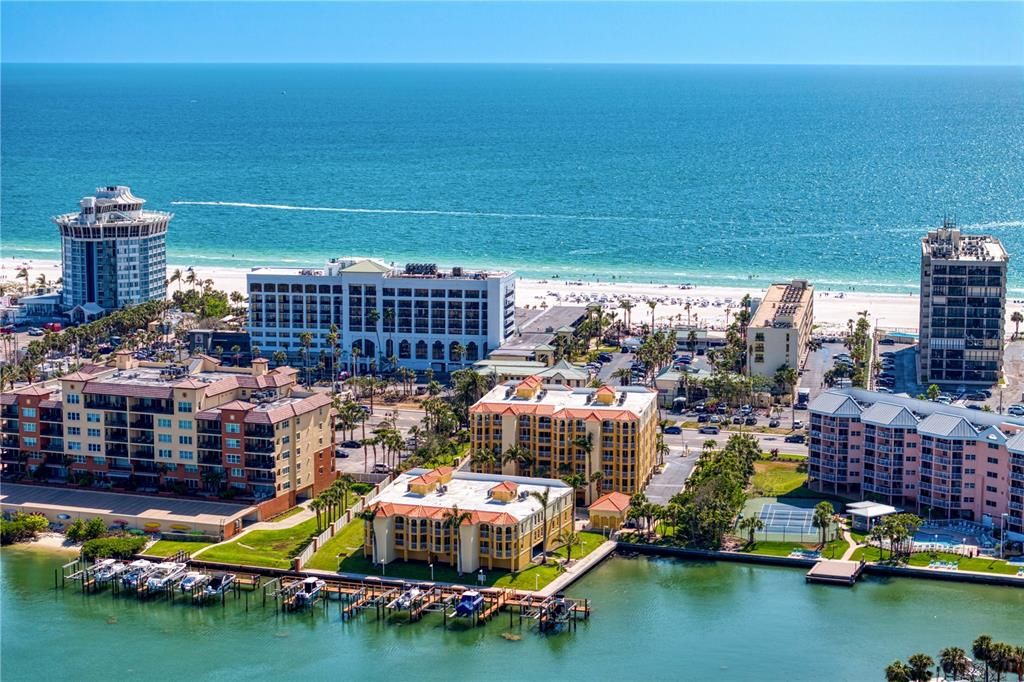 For Sale: $1,150,000 (3 beds, 3 baths, 2005 Square Feet)