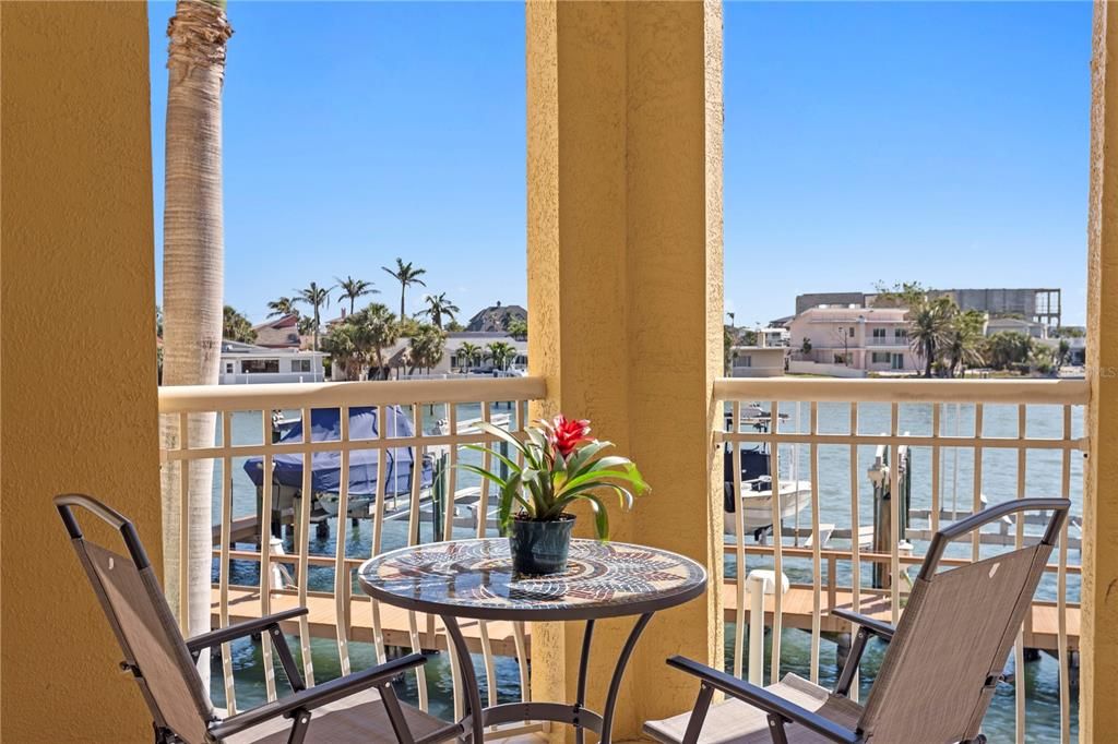 For Sale: $1,150,000 (3 beds, 3 baths, 2005 Square Feet)