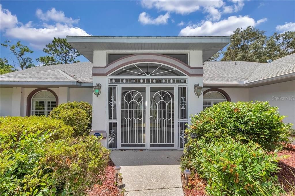 Active With Contract: $379,000 (3 beds, 2 baths, 1925 Square Feet)