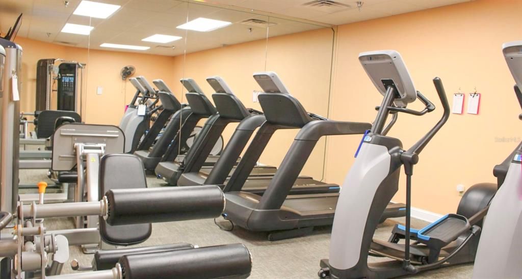 Active With Contract: $379,000 (3 beds, 2 baths, 1925 Square Feet)