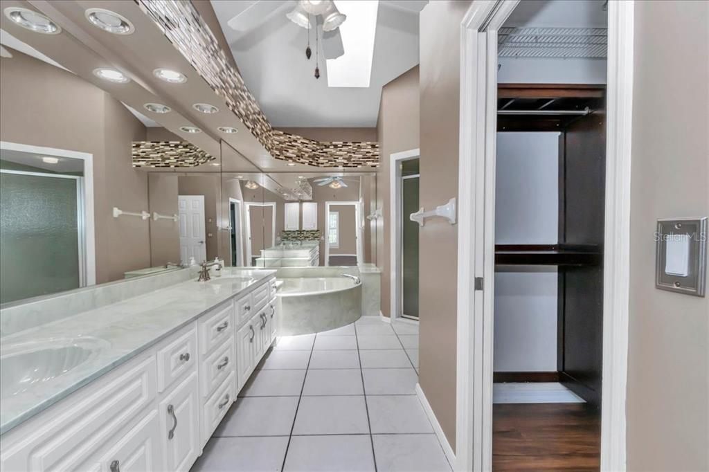 Active With Contract: $379,000 (3 beds, 2 baths, 1925 Square Feet)