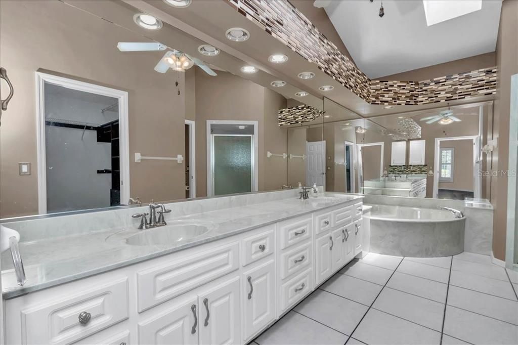 Active With Contract: $379,000 (3 beds, 2 baths, 1925 Square Feet)