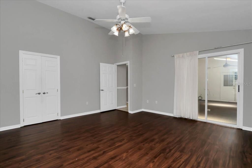 Active With Contract: $379,000 (3 beds, 2 baths, 1925 Square Feet)