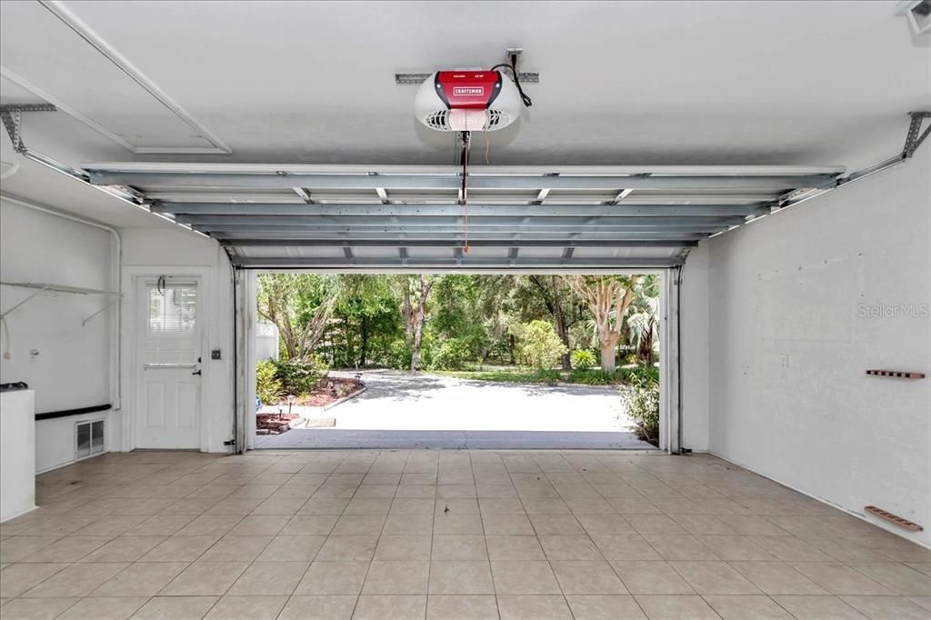 Active With Contract: $379,000 (3 beds, 2 baths, 1925 Square Feet)