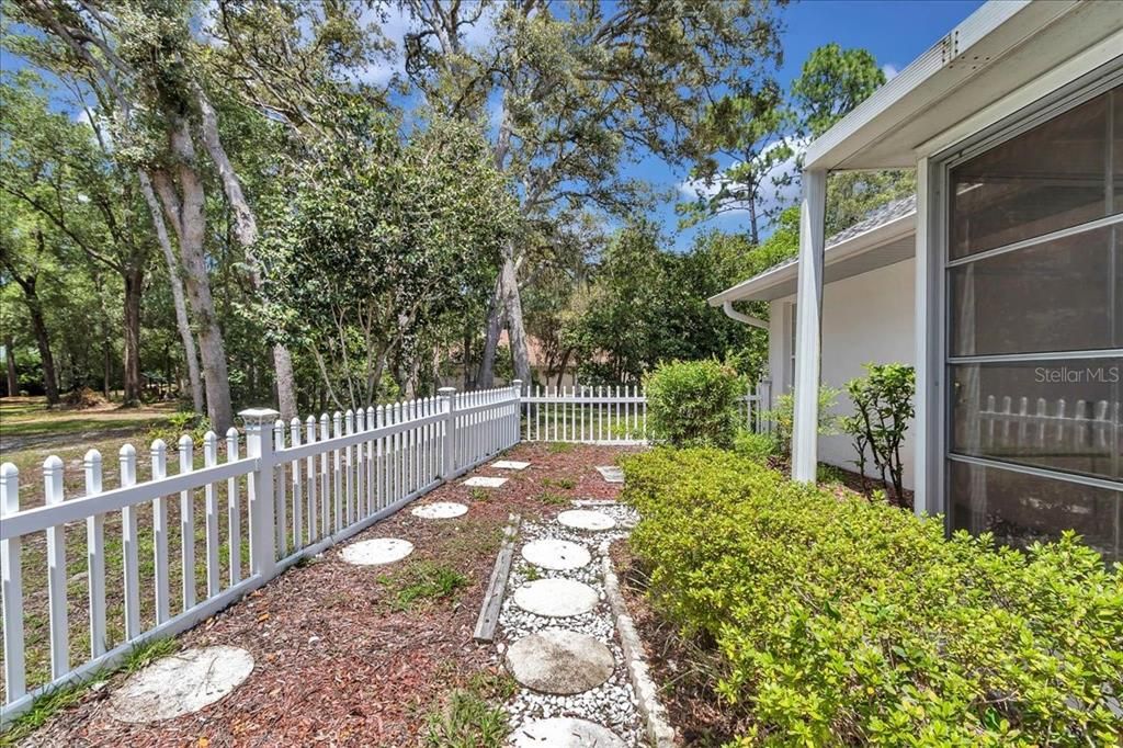 Active With Contract: $379,000 (3 beds, 2 baths, 1925 Square Feet)