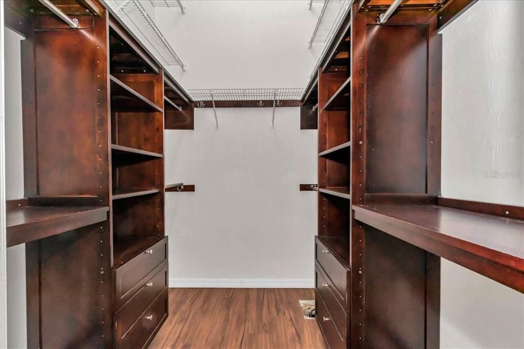 Active With Contract: $379,000 (3 beds, 2 baths, 1925 Square Feet)