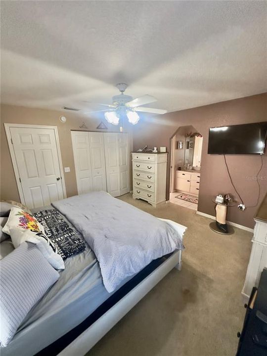 For Sale: $208,000 (3 beds, 2 baths, 1182 Square Feet)