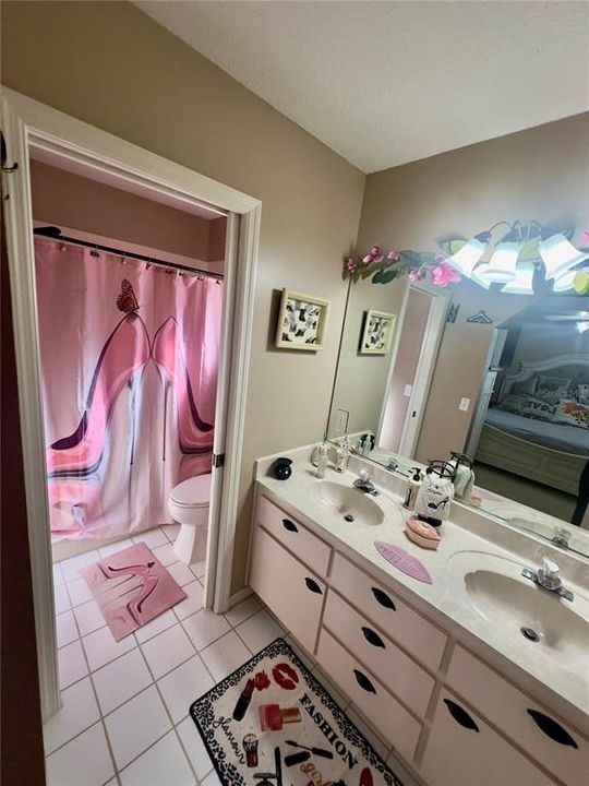 For Sale: $208,000 (3 beds, 2 baths, 1182 Square Feet)